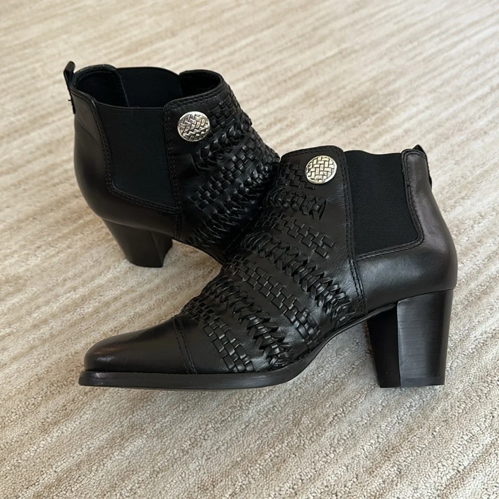 Like New: Brighton Woven Galore Boots Black Asmara Leather Ankle Boots Size 7